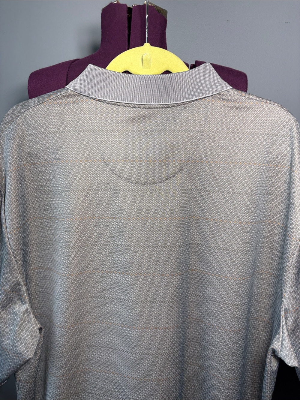 PGA Tour Men's Light Gray Polo with Subtle Pattern - Picture 5 of 7
